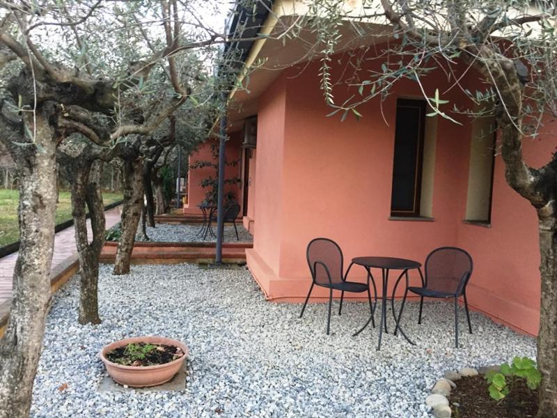 Aliajazz - B&B Hotel - كاستروفيلاري المظهر الخارجي الصورة
