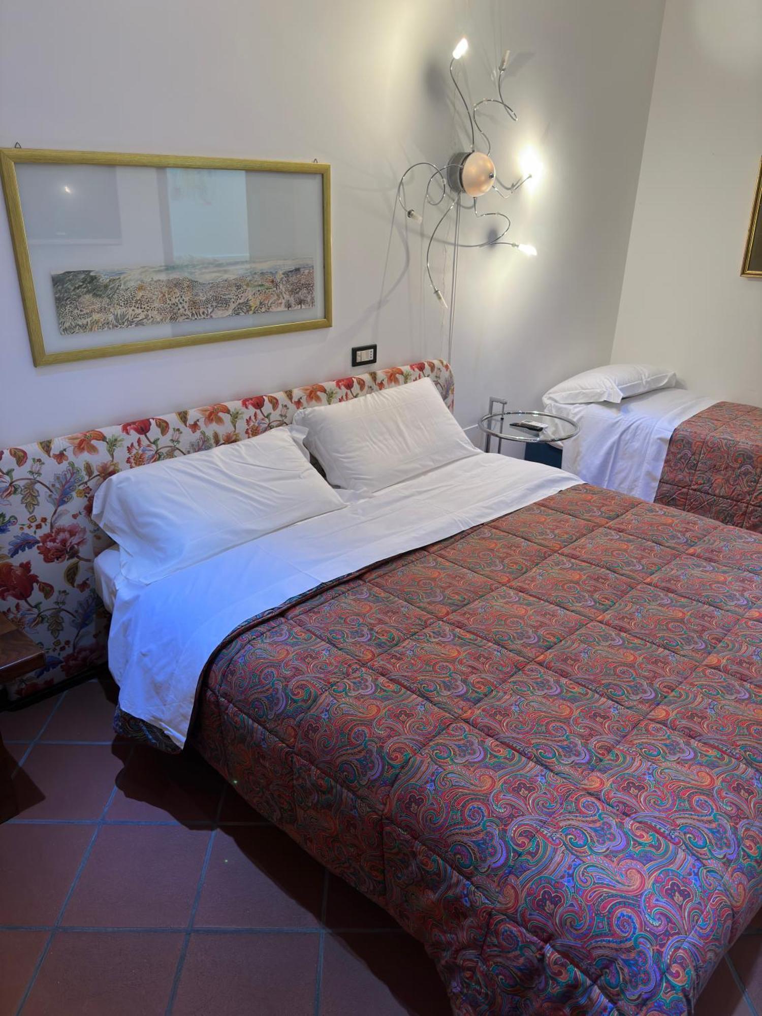 Aliajazz - B&B Hotel - كاستروفيلاري المظهر الخارجي الصورة